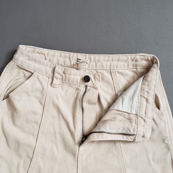 BILLABONG Wall to Wall Denim Cargo Pants Size 26‎ Antique White - Picture 3 of 12